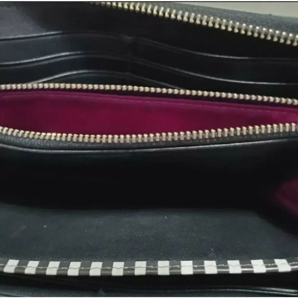 Henri Bendel Womens Wallet